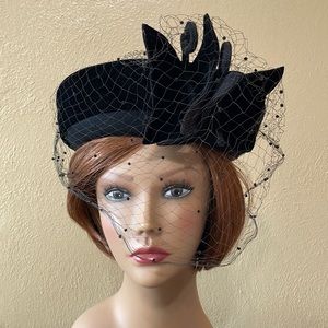 Vintage Muller Modes black wool felted hat w felt butterfly and netting